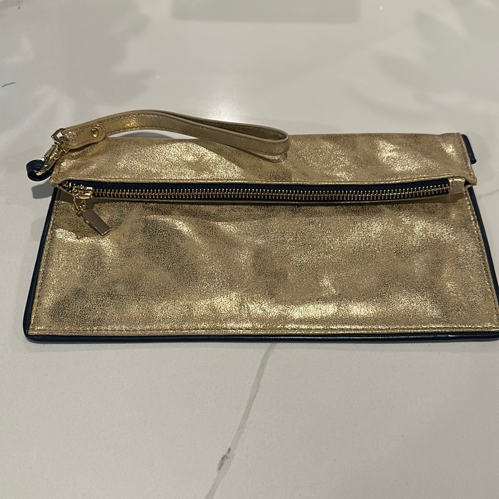 SOUTHERN TIDE gold cracked zipper clutch wristlet - gold/navy